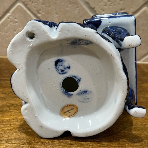 Vintage Porcelain Victorian Lady Playing
Piano Figurine - Picture 11 of 13